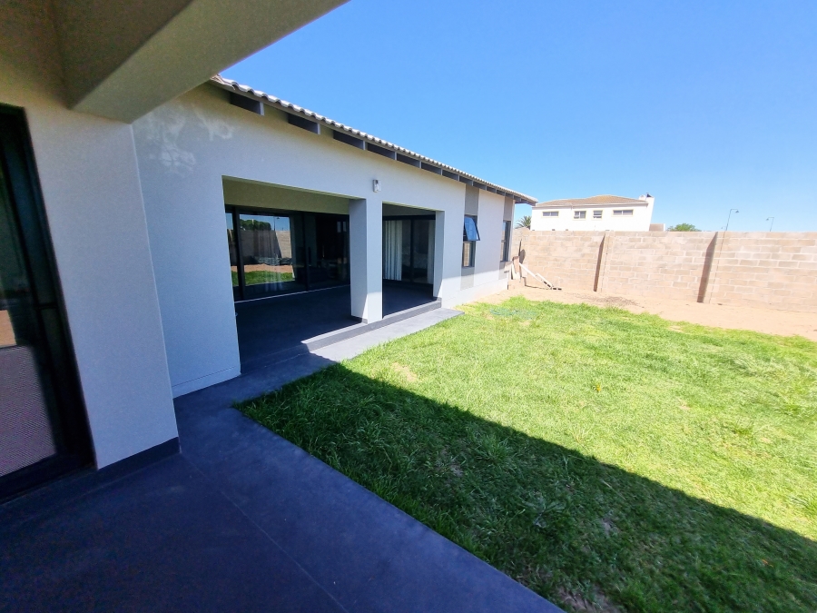 3 Bedroom Property for Sale in Country Club Western Cape